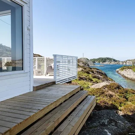 Semesterbostad Havslottet Pa Feoy