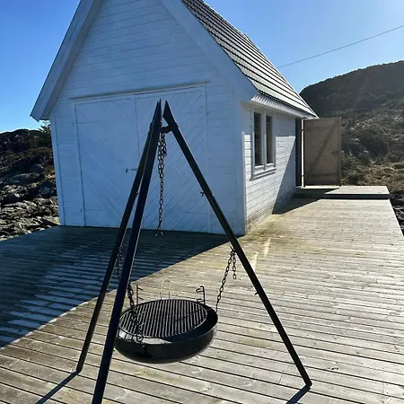 Semesterbostad Havslottet Pa Feoy